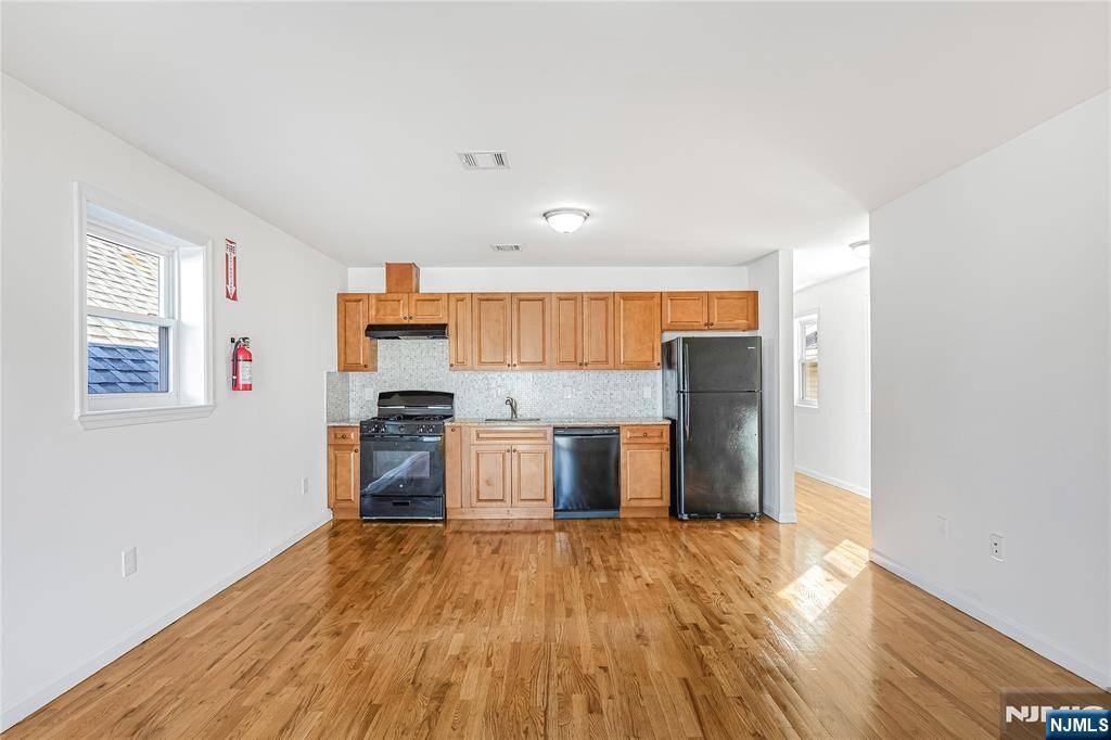 4th image of 326 Magnolia Ave, Elizabeth, NJ 07206 | MLS# 26025478