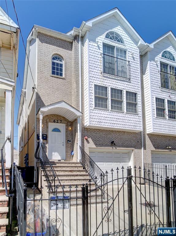 627 Hunterdon Street - Photo 1