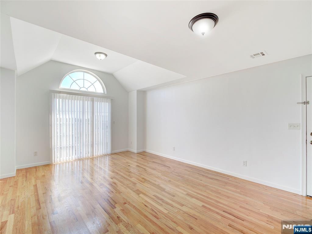 627 Hunterdon Street - Photo 4