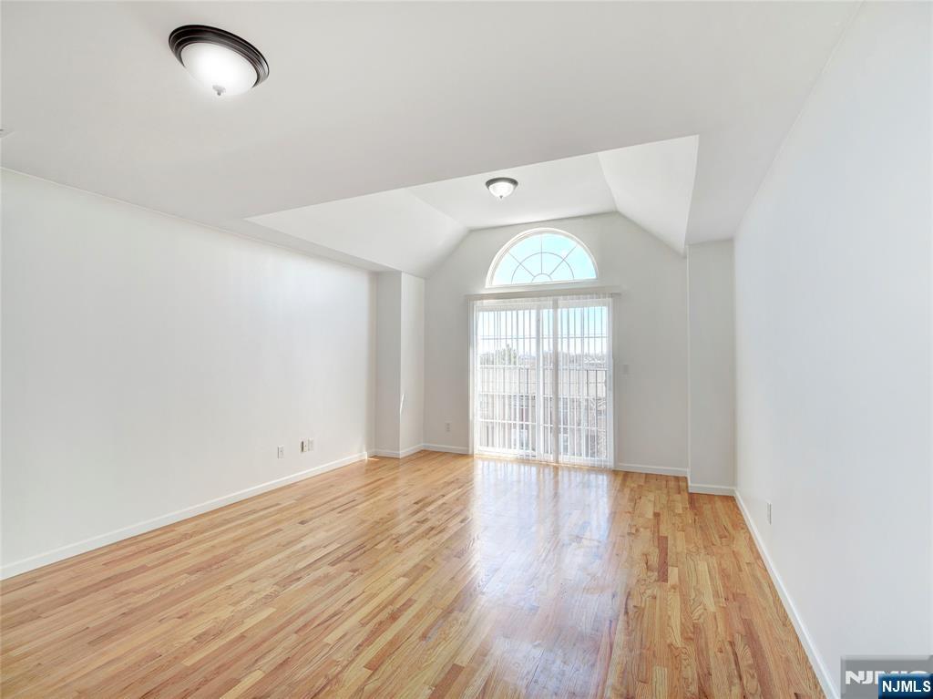627 Hunterdon Street - Photo 5