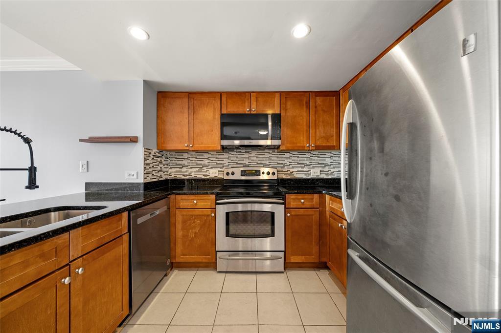 100 Old Palisade Road 801 - Photo 3