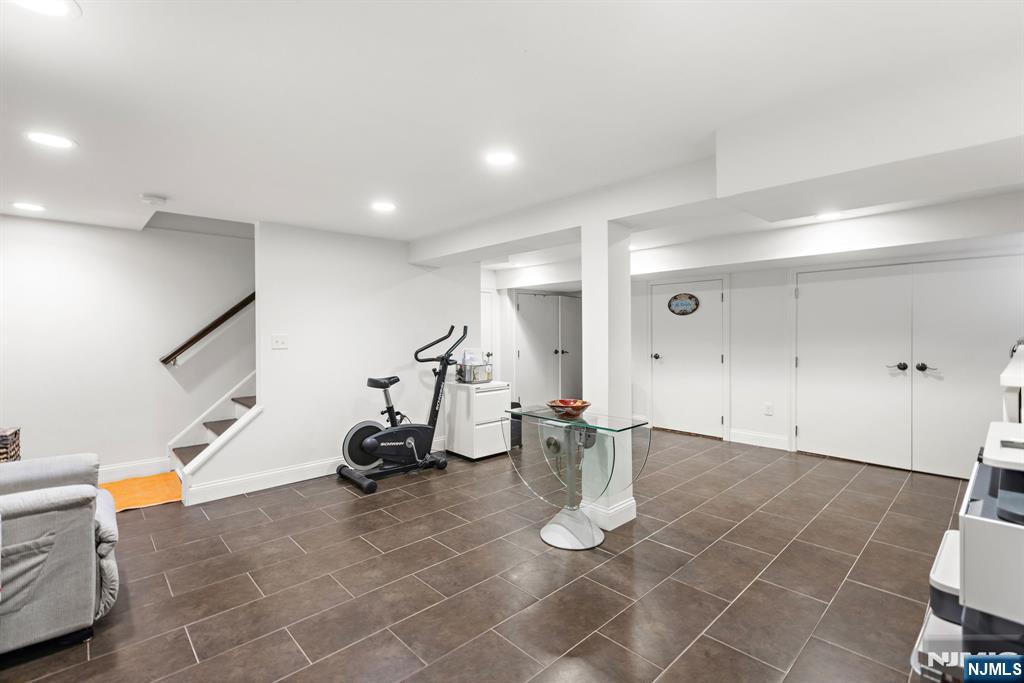70 Cecelia Avenue — photo 34