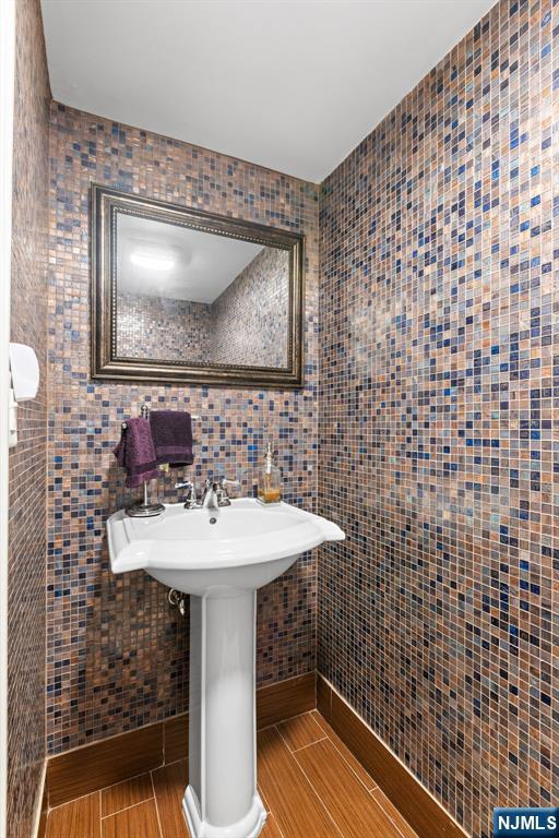 70 Cecelia Avenue — photo 36