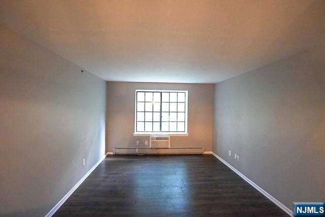 1418 Faulkner Court - Photo 5