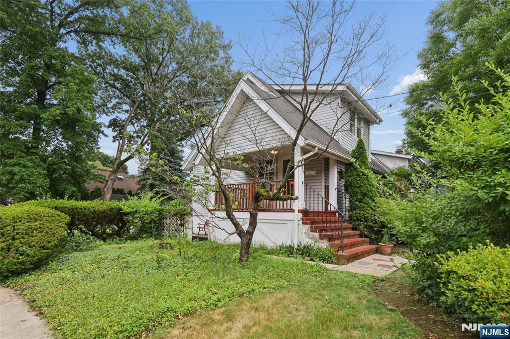 Homes for sale in New Milford, NJ | 485 River Rd, New Milford, NJ 07646 | MLS# 26025505