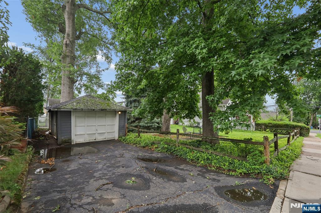 Homes for sale in New Milford, NJ | 485 River Rd, New Milford, NJ 07646 | MLS# 26025505