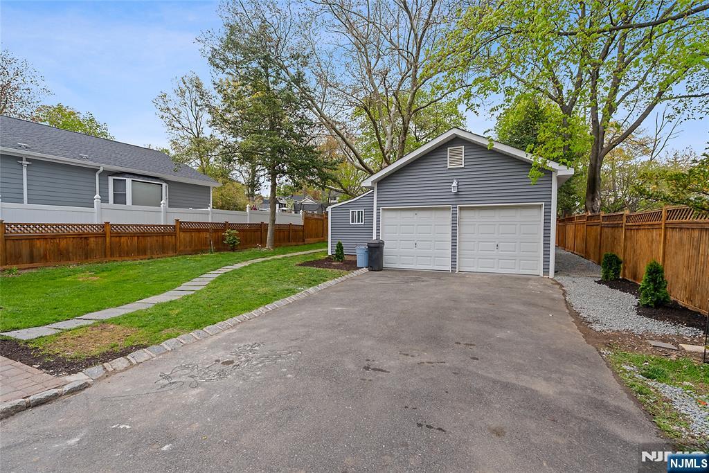 6 Dawes Avenue - Photo 3