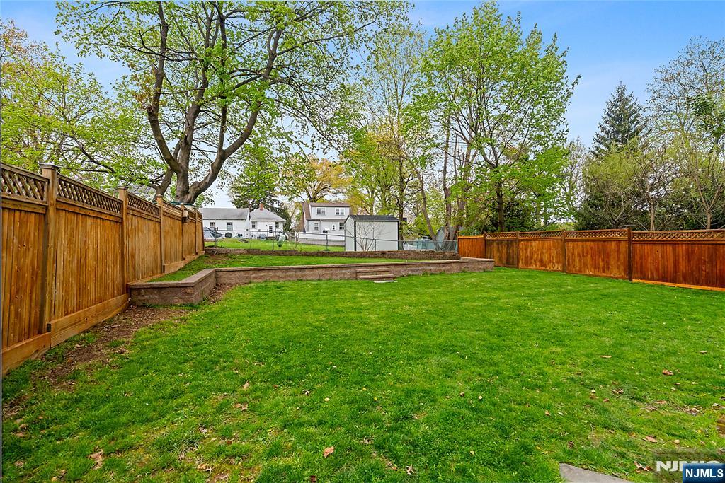 6 Dawes Avenue