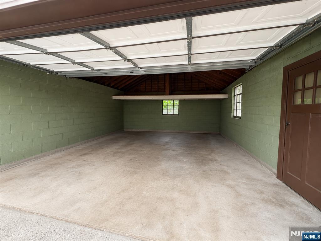 72 Rosedale Ave, Elmwood Park, NJ 07407