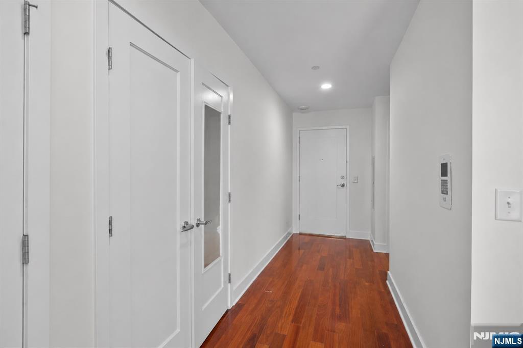 201 Marin Boulevard 813 - Photo 2