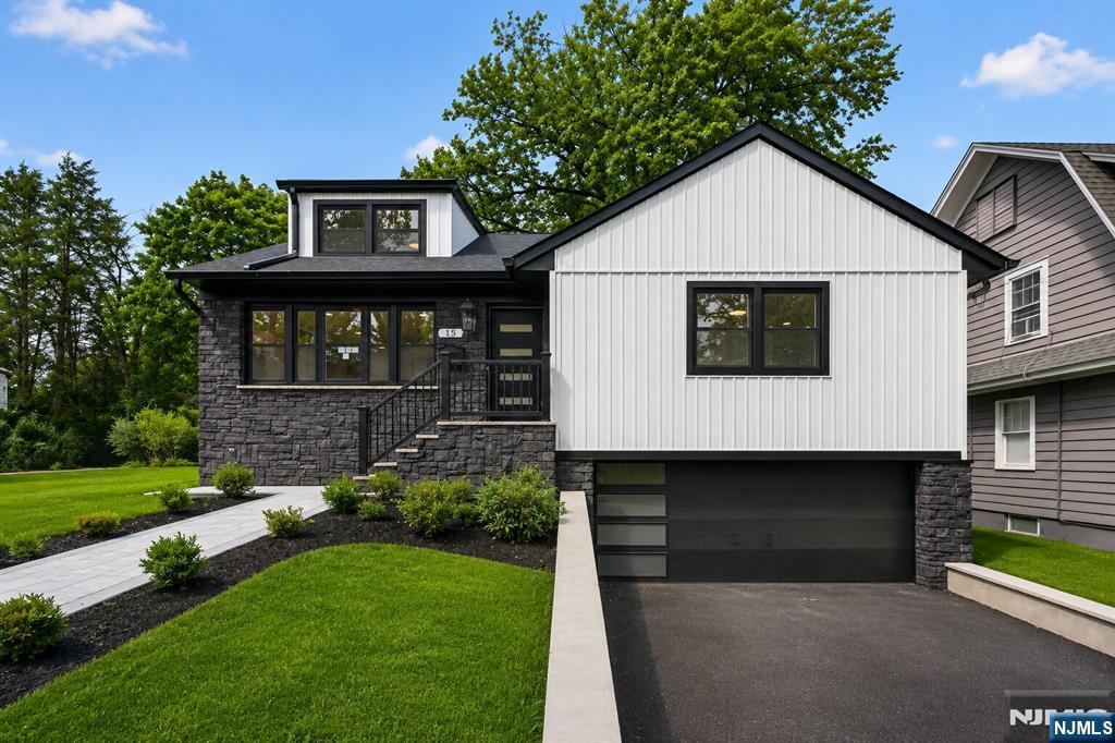 15 Elberta Road - Photo 2