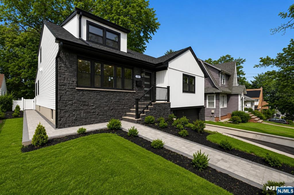 15 Elberta Road - Photo 3