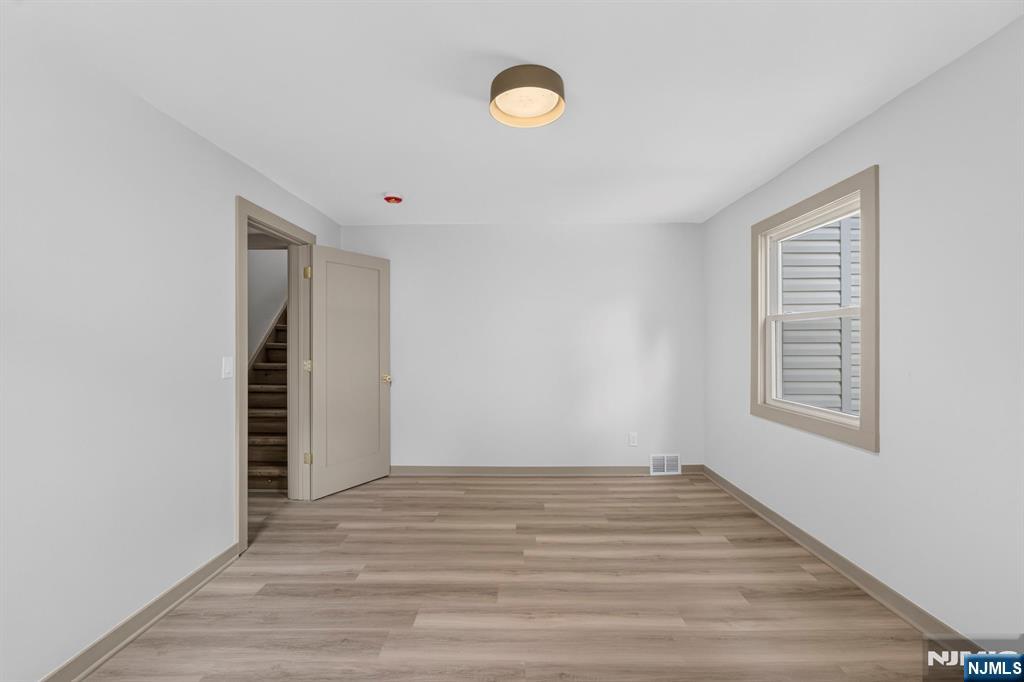 15 Elberta Road — photo 33