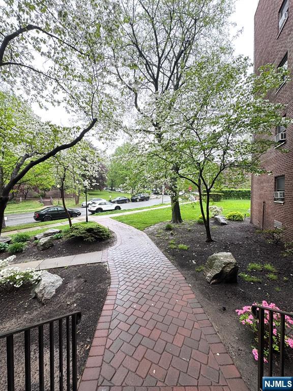 500 Linwood Dr #2G, Fort Lee, NJ 07024