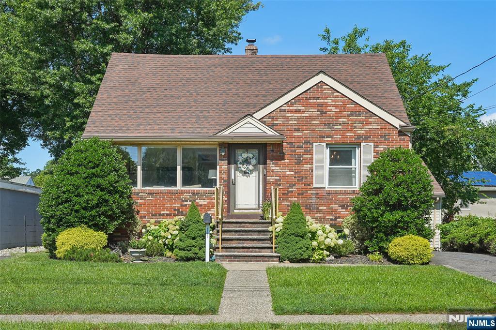 Homes for sale in Maywood, NJ | 741 Briarcliff Ave, Maywood, NJ 07607 | MLS# 26025533