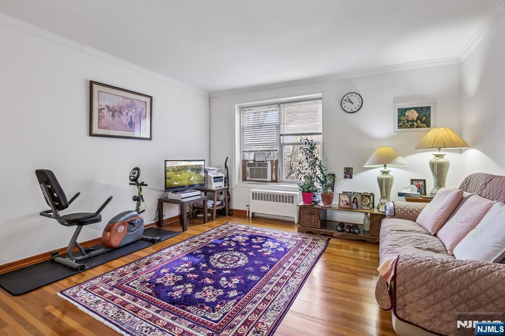 2350 Linwood Avenue 4E - Photo 5