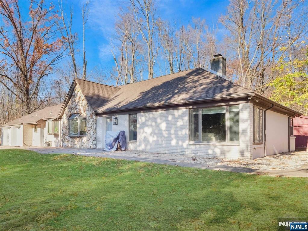 550 Berdan Avenue - Photo 4
