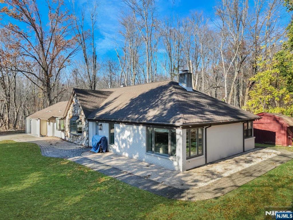 550 Berdan Avenue - Photo 5