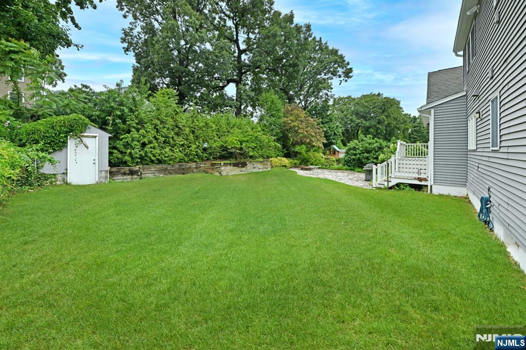 211 Spruce Street - Photo 3
