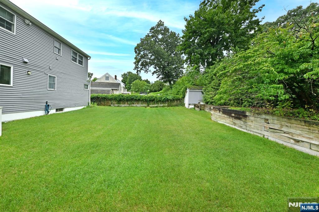 211 Spruce Street - Photo 5