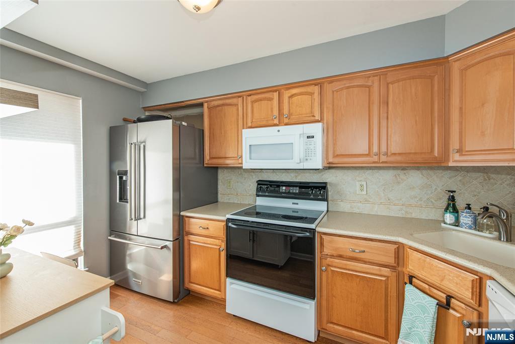 1068 Treetops - Photo 5