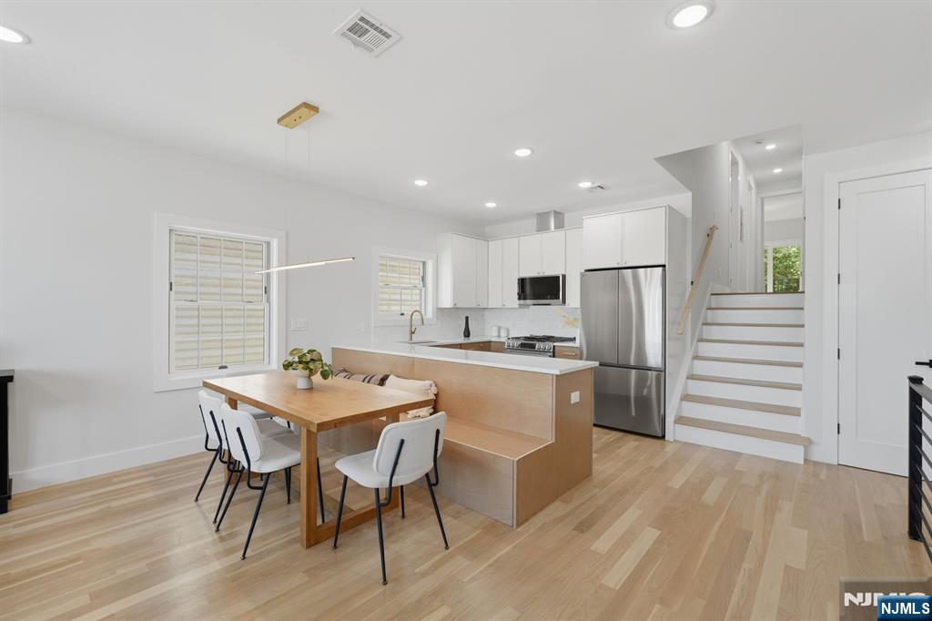 98 Western Avenue 2 - Photo 3