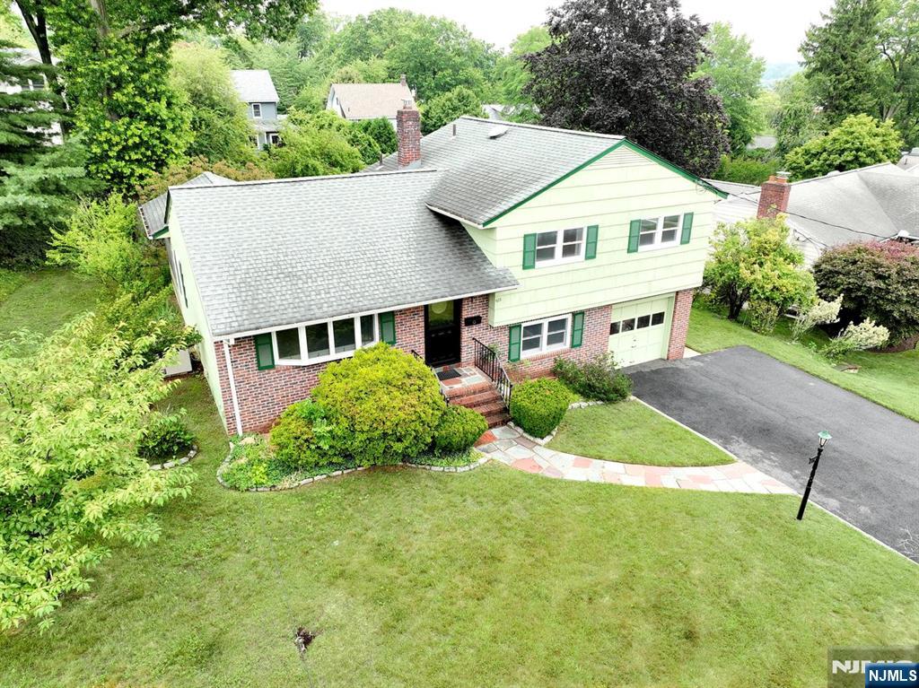 678 Oakley Place - Photo 2