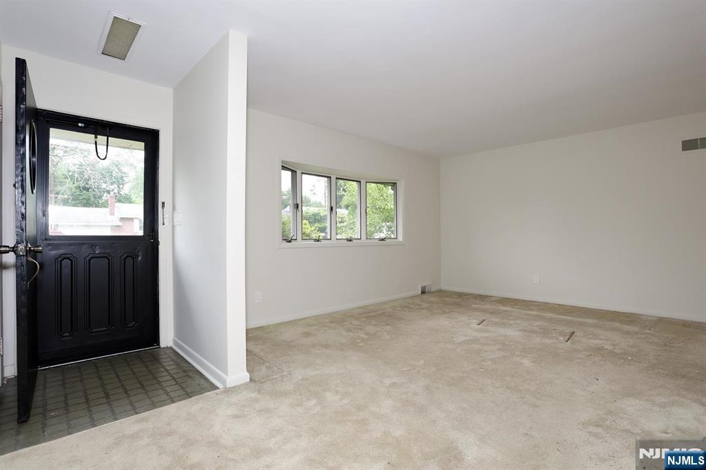 678 Oakley Place - Photo 4