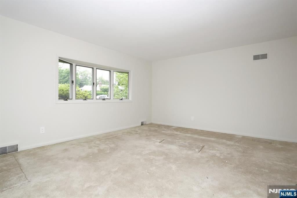 678 Oakley Place - Photo 5
