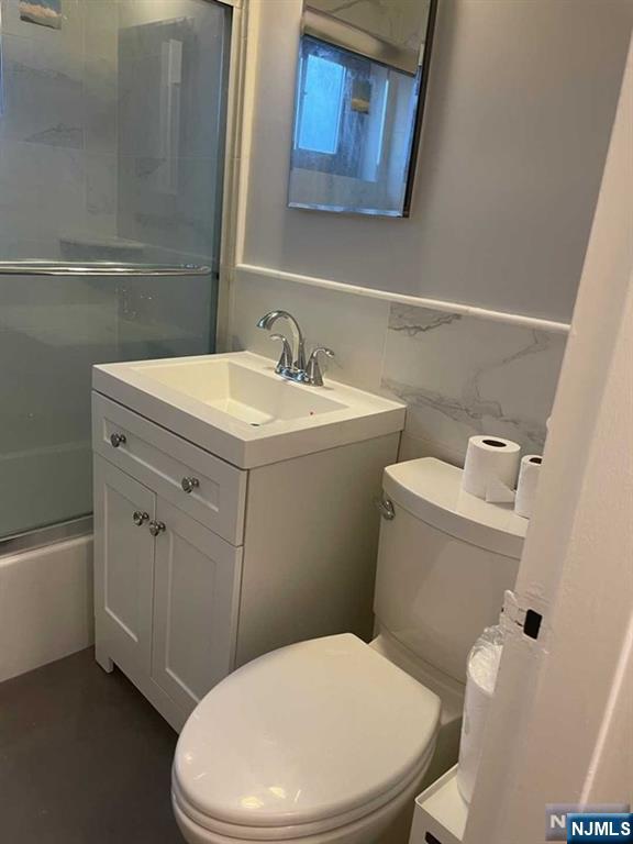 3021 Edwin Avenue 5J - Photo 1