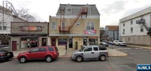 718 Broadway STORE - Photo 1