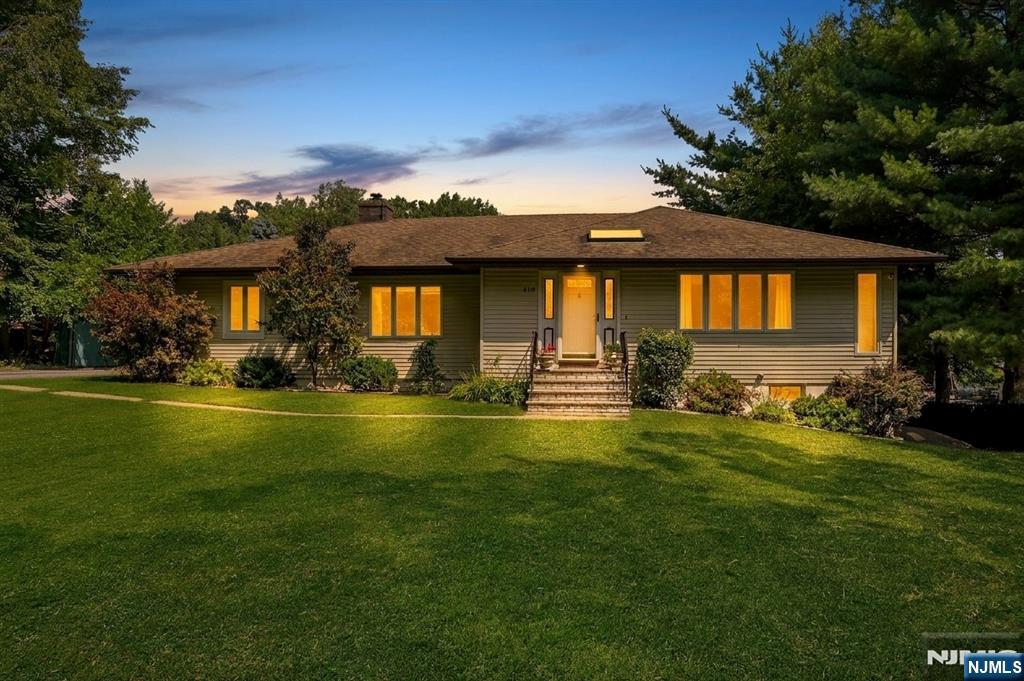 419 Ratzer Road - Photo 1