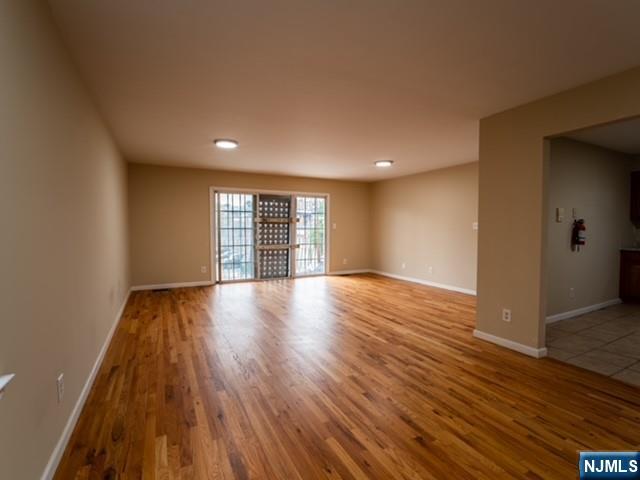 26-28 Mount Pleasant Avenue - Photo 4