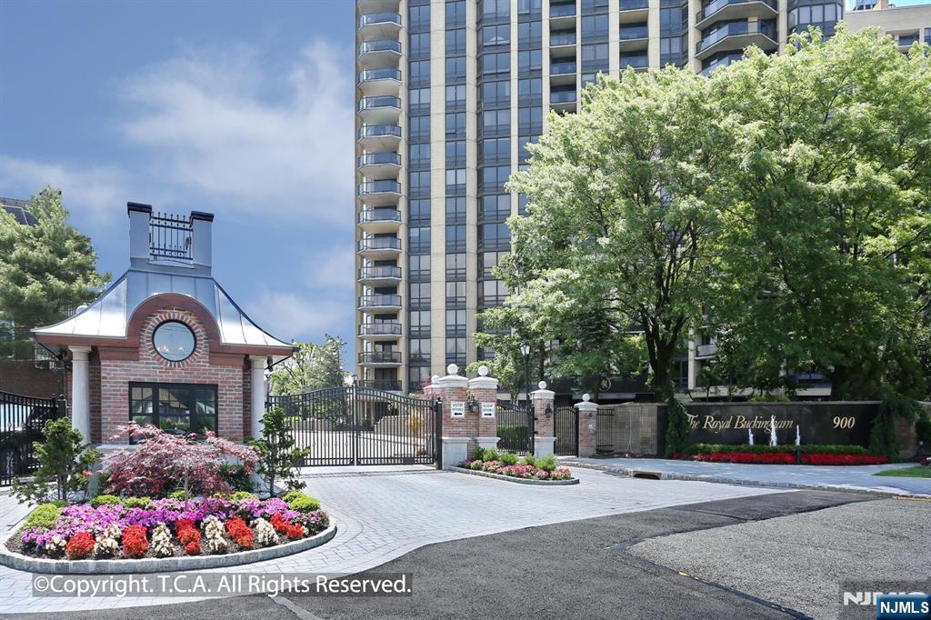 900 Palisade Ave #17K, Fort Lee, NJ 07024