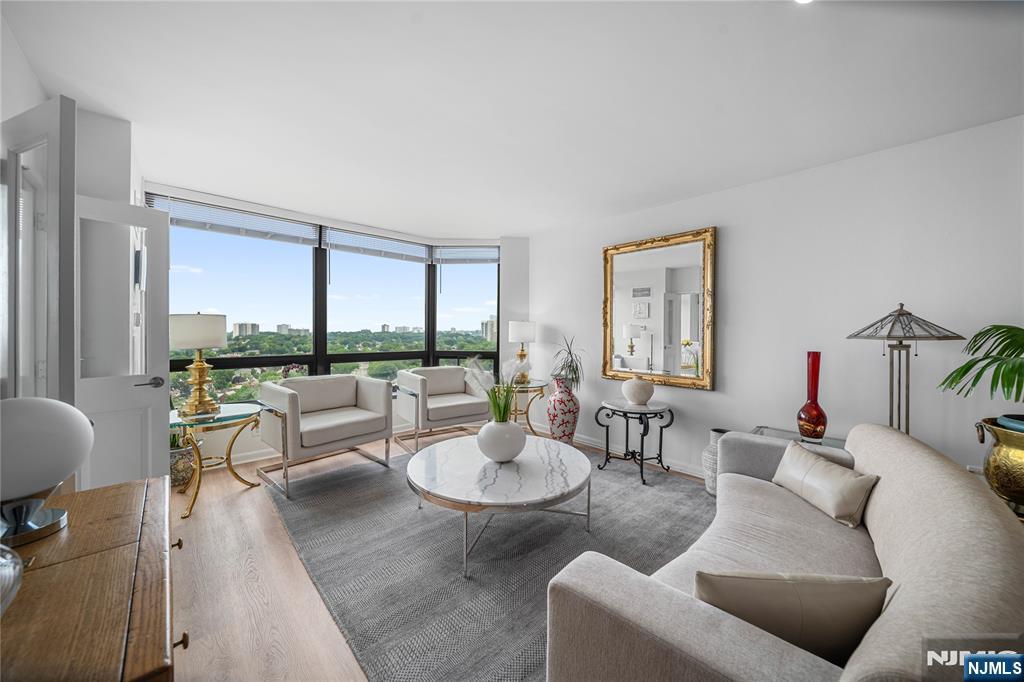 900 Palisade Ave #17K, Fort Lee, NJ 07024