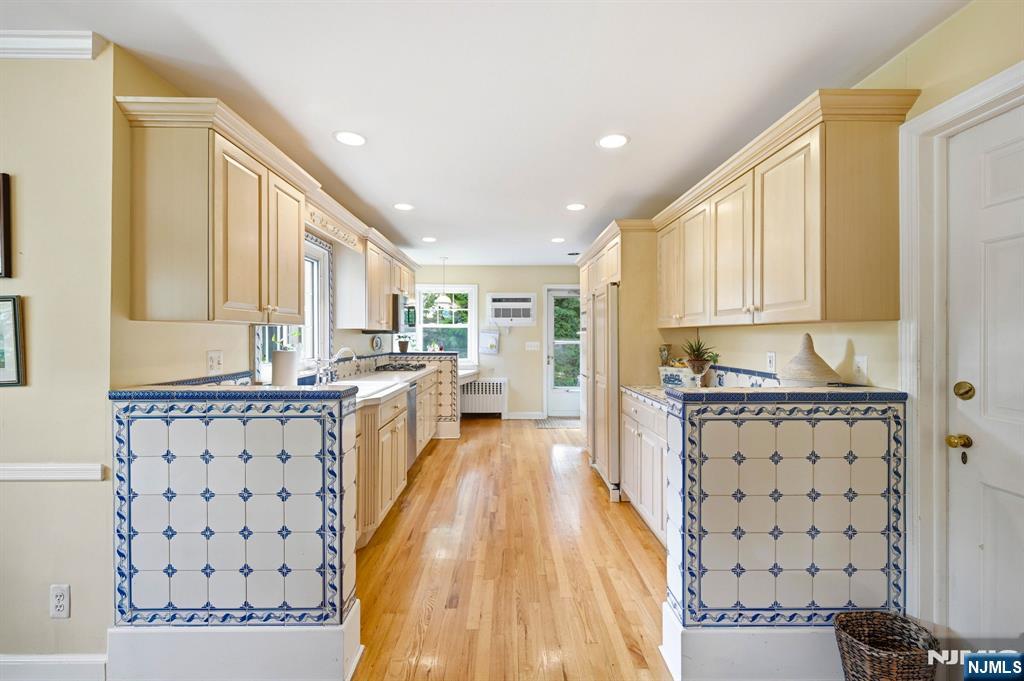 419 Sicomac Avenue — photo 29