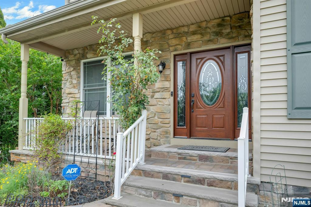 64 Walters Brook Drive — photo 4
