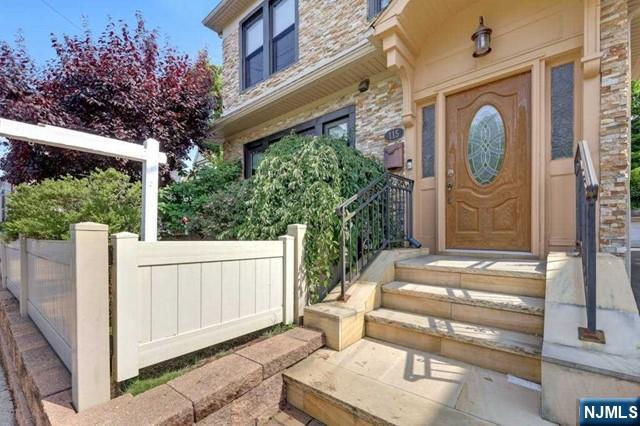 115 W Englewood Avenue - Photo 4