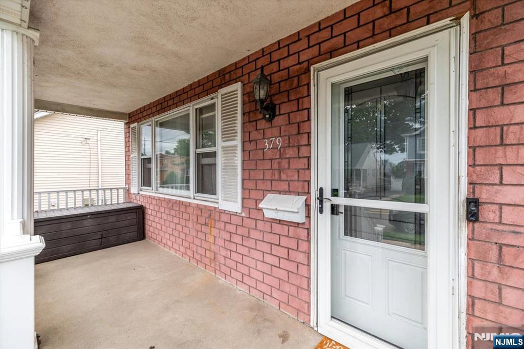 379 Kingsland Avenue - Photo 4