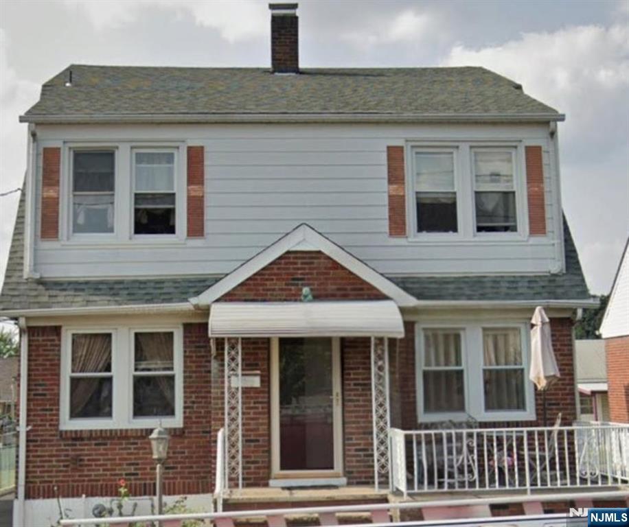227-231 Illinois Avenue 1st Fl - Photo 1