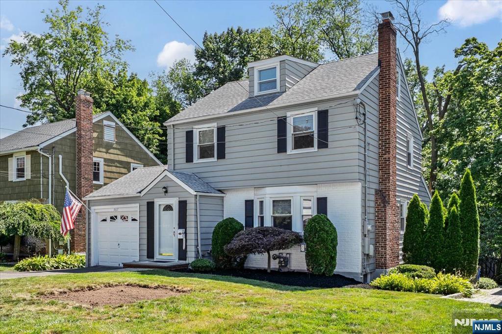 367 Essex Avenue - Photo 3