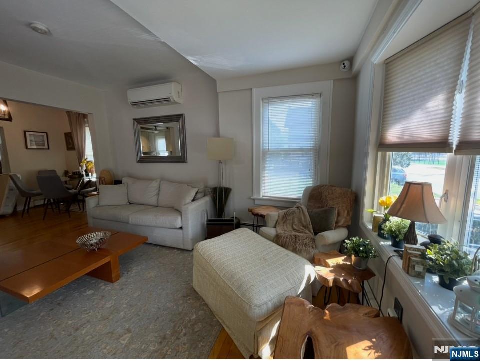440 Tenafly Road - Photo 4