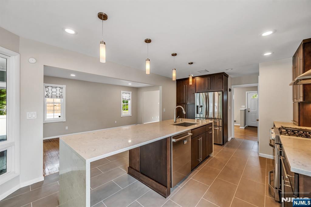 45 Jay Drive — photo 16
