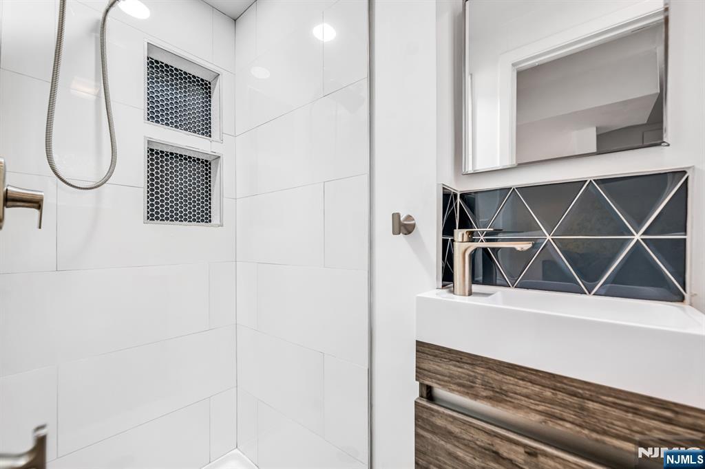 45 Jay Drive — photo 34