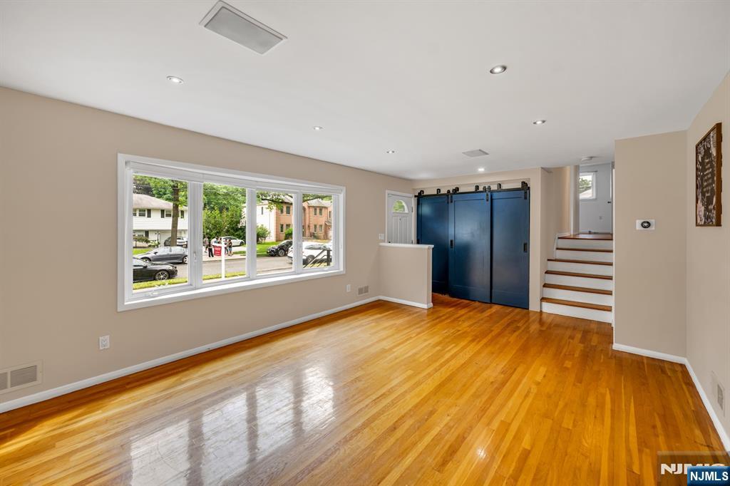 45 Jay Drive — photo 7