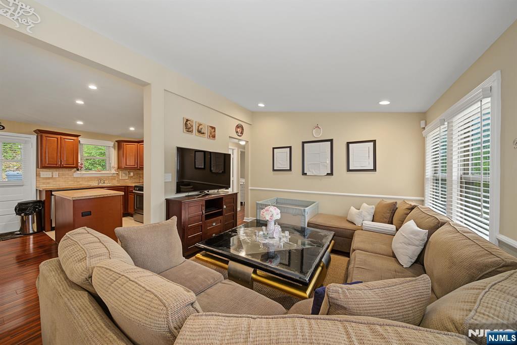 211 Franklin Road - Photo 3