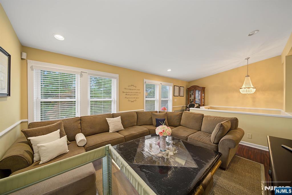 211 Franklin Road - Photo 5