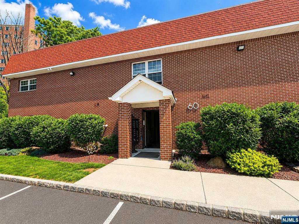40-70 Watchung Avenue 60-7 - Photo 2