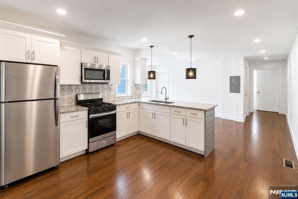 182 Uhland Street 2 - Photo 1