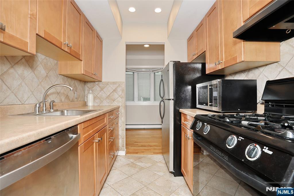 120 Hackensack Street - Photo 5